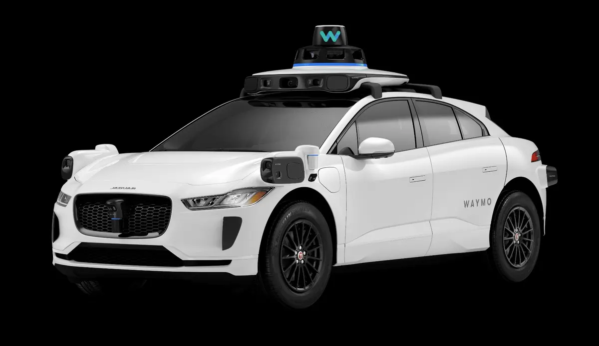 Waymo empieza a probar en Madrid sus robotaxis eléctricos, con los primeros viajes previstos en 2027